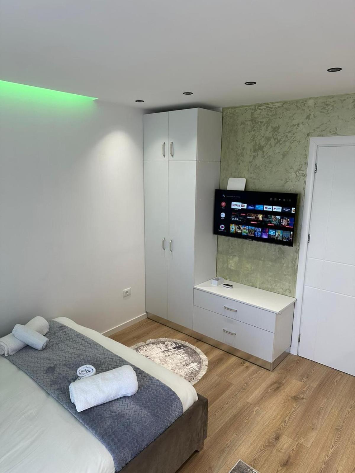 Luxury Apartment ティラナ エクステリア 写真