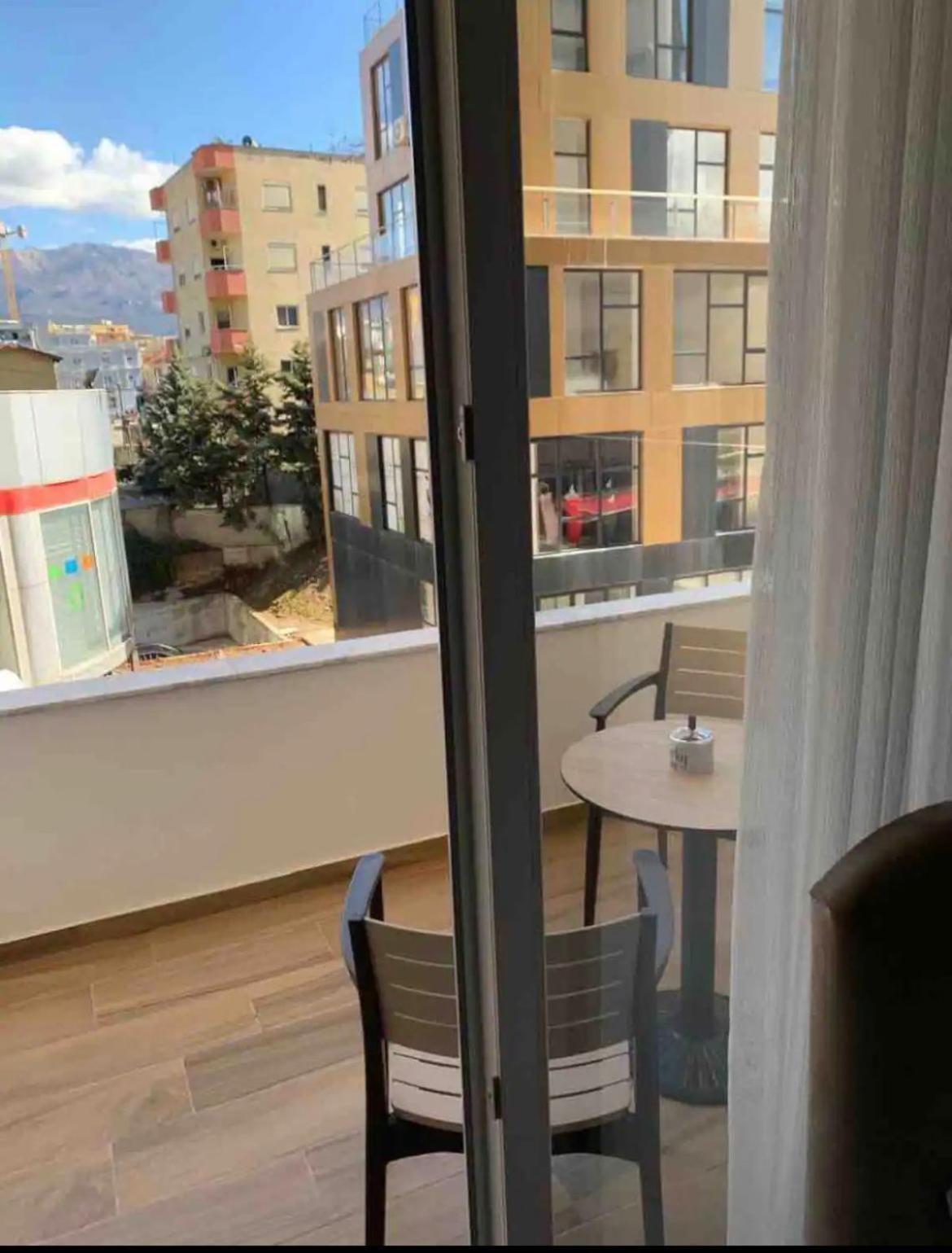 Luxury Apartment ティラナ エクステリア 写真